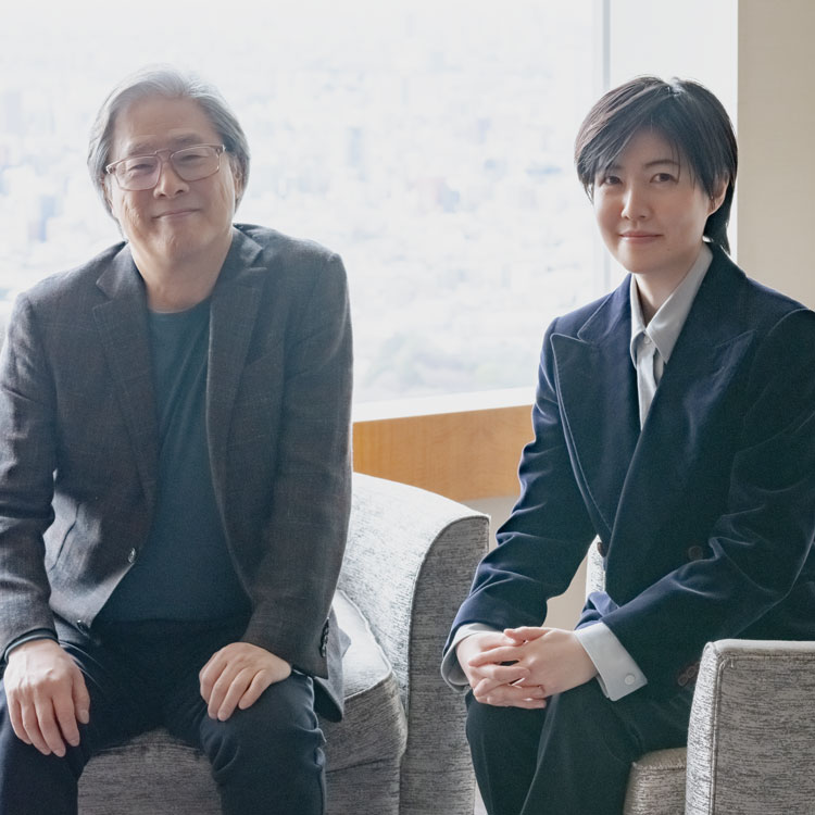 パク・チャヌク×シム・ウンギョン対談。極限状態の複雑な人間の心情を描いた映画『しあわせな選択』