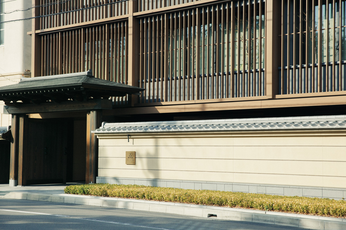 〈シックスセンシズ 京都〉エントランス