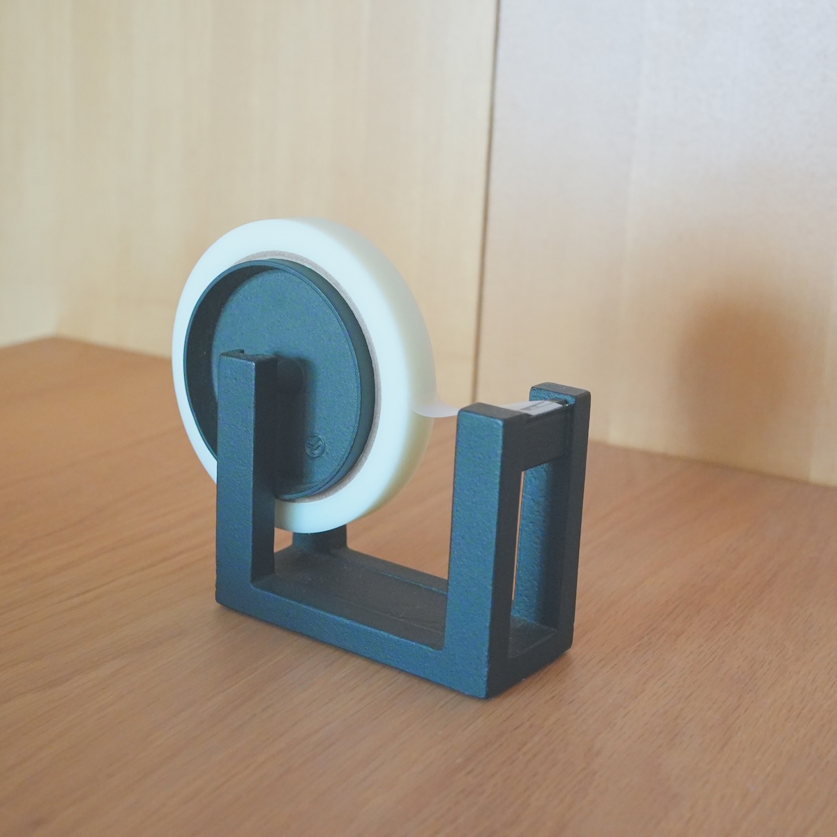 ババグーリ〉南部鉄器のテープカッター