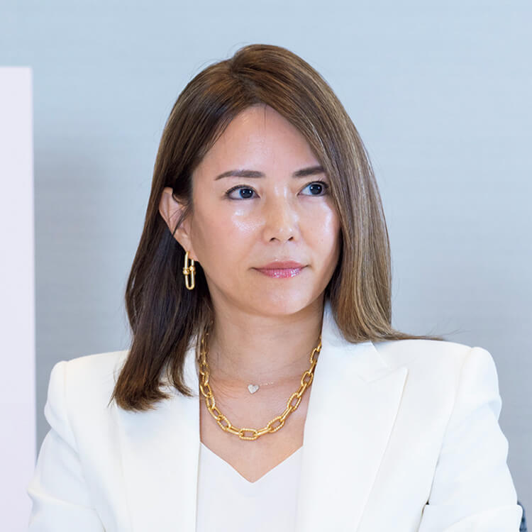 実業家・河村真木子に聞く。一問即答！私のお金観