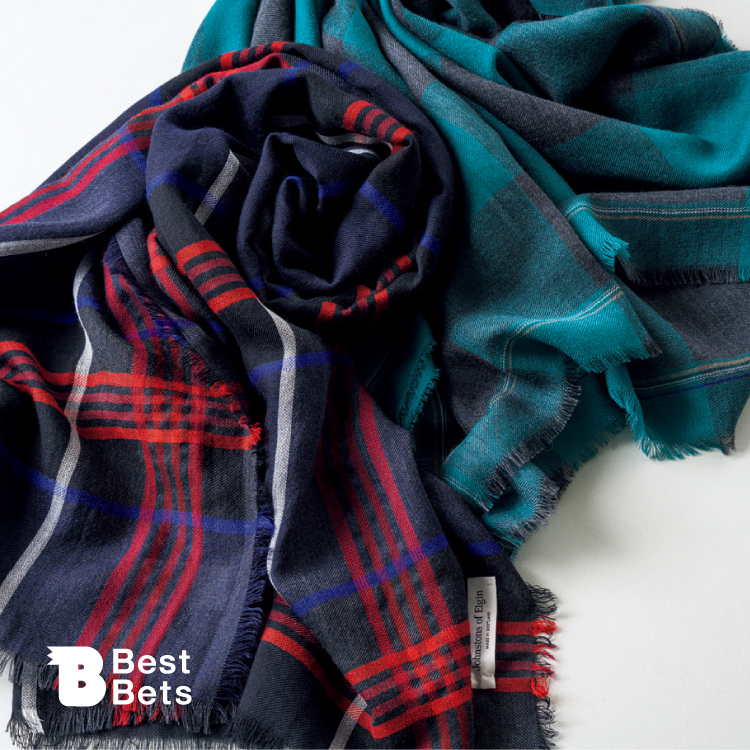 ギンガムで魅する上質。〈Johnstons of Elgin〉の大判ストール：Brutus Best Bets