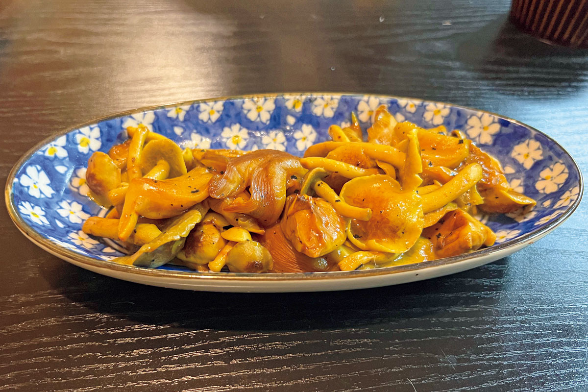 ますやのきのこバター焼き