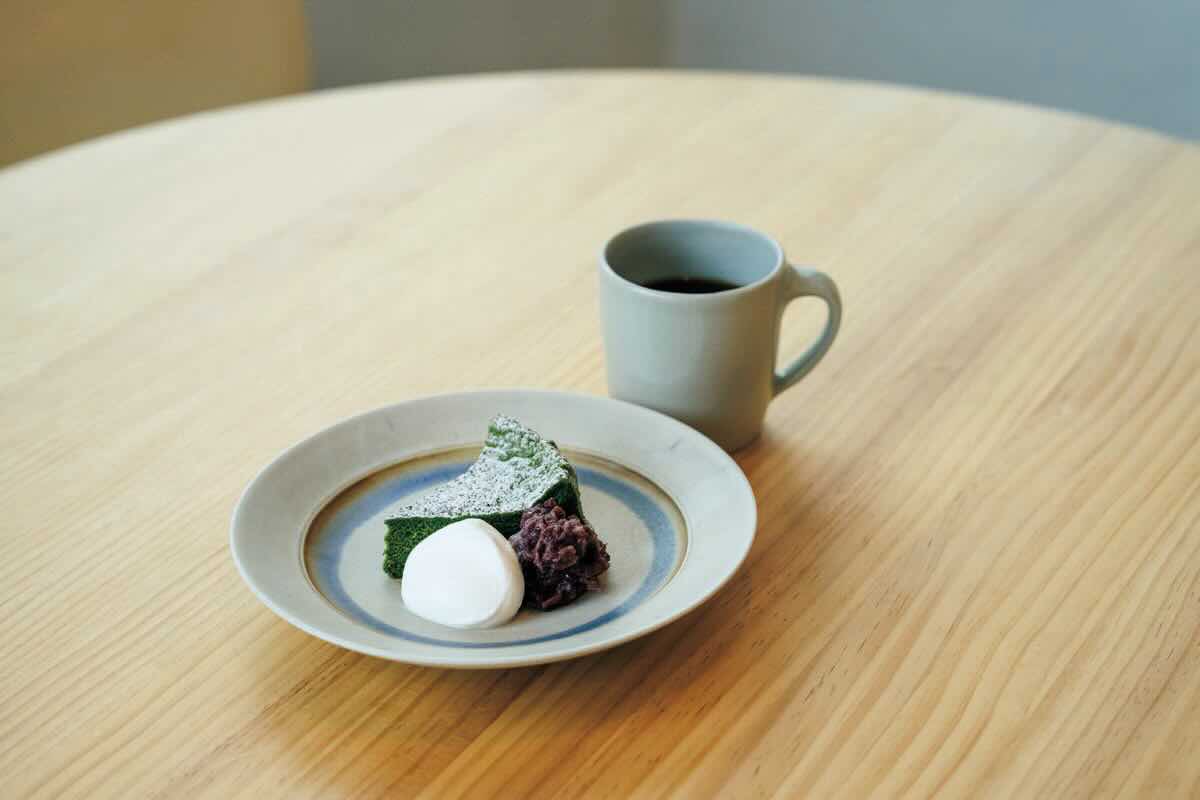 ハンドドリップコーヒーと抹茶ガトーショコラ