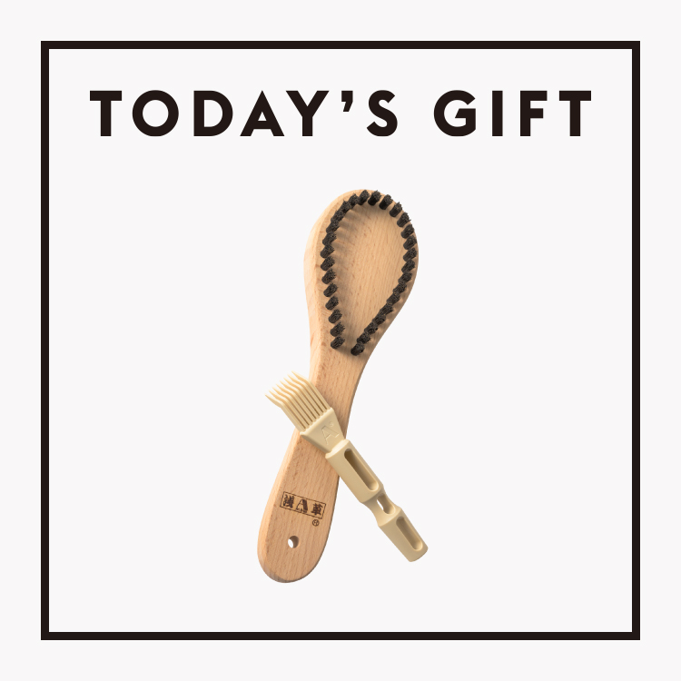 〈浅草アートブラシ社〉の毛玉取りブラシ