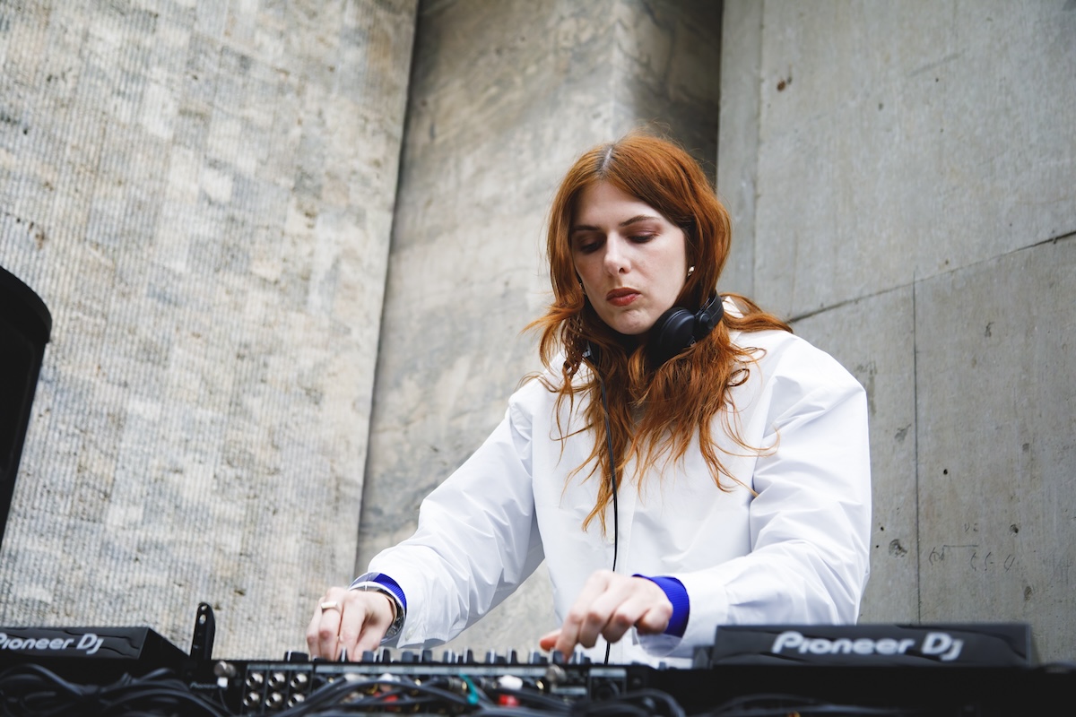 ターンテーブルと向き合う