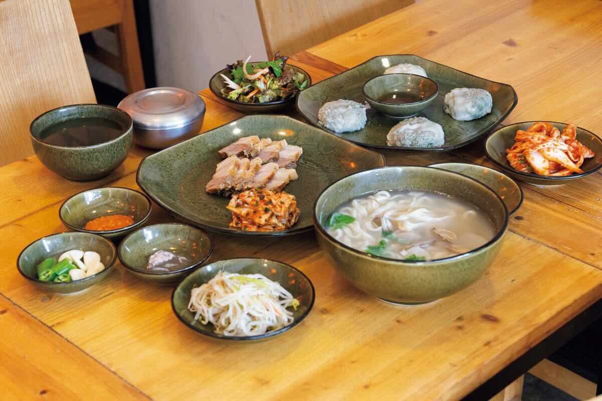 カルグクスとポッサム定食