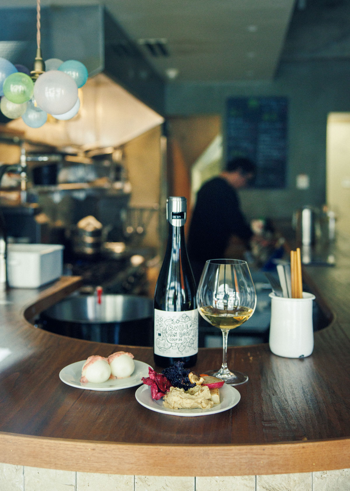 酒場サークルのワインと料理