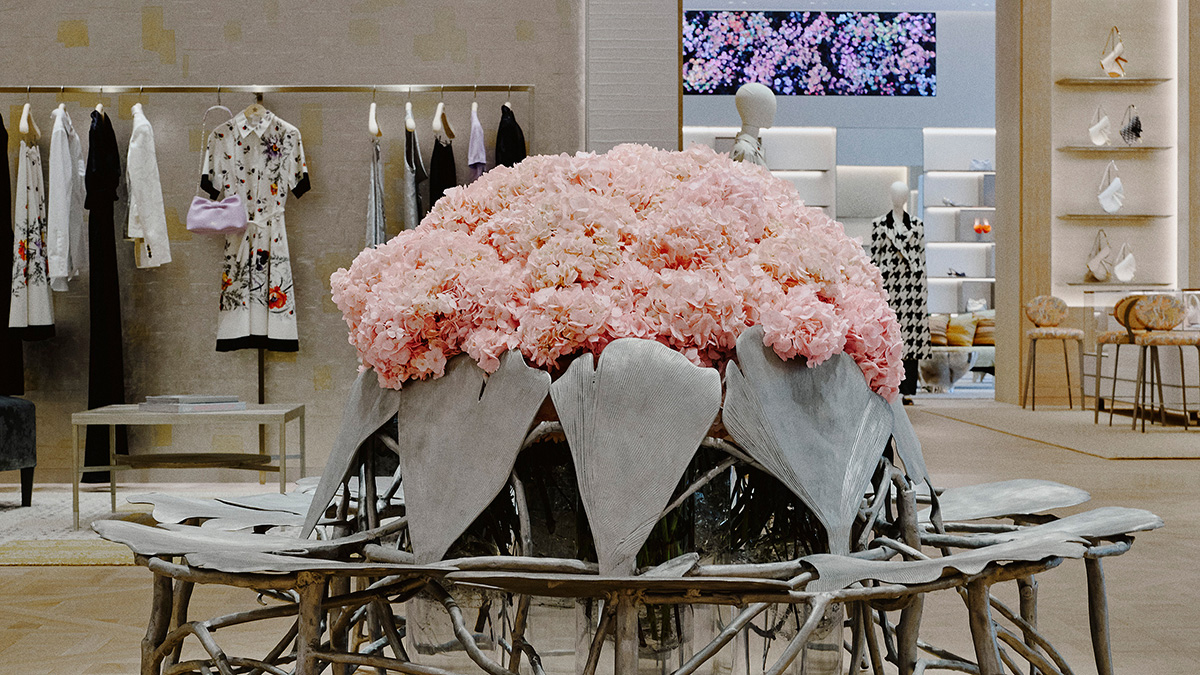DIOR〉の新拠点「ハウス オブ ディオール 心斎橋」が誕生。40点以上の
