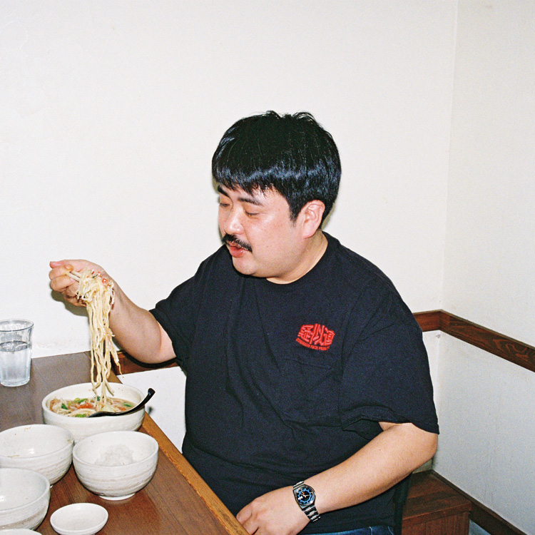 It’s a RAMENTIME.：空気階段・鈴木もぐらのお気に入りの一杯。南阿佐ヶ谷・〈麺処一笑〉