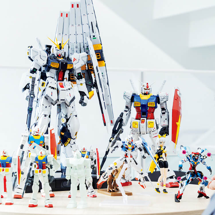 彫刻家・名和晃平が紐解く「ガンプラ」の秘密。造形と身体性に見た可能性とは？