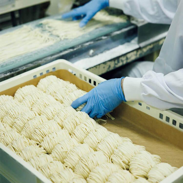 麺の奥深さを知るために麺作りの現場へ。多くの店主に支持される製麺所〈麺屋棣鄂〉