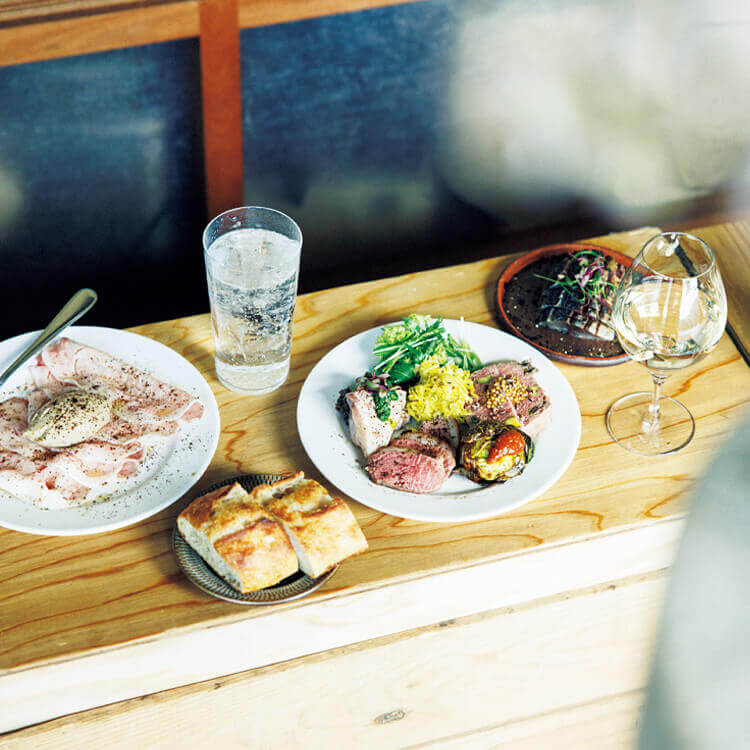 オリジナリティ溢れるパンが酒に寄り添う。和洋を問わない料理が並ぶ京都〈this is ormary store〉