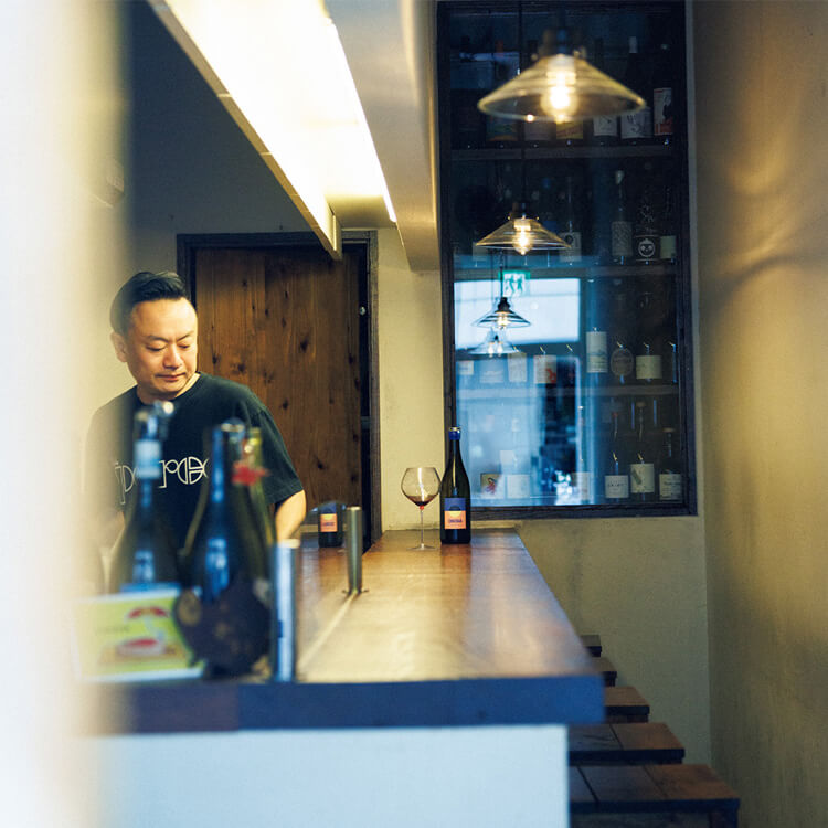 10席の極小店で、1杯＆1皿のペアリングを。広島〈Porco〉