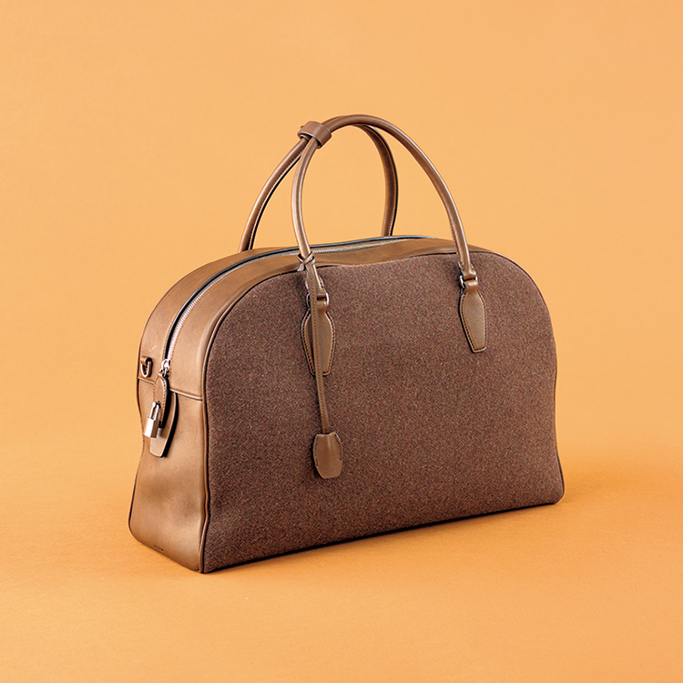 「WELL-MADE」Vol.9 《INDIA TRAVEL》「THE ROW」のボウリングバッグ