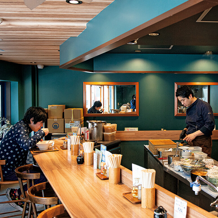 “進化系”を求めて。料理人・文筆家、稲田俊輔の偏愛ラーメン探訪記