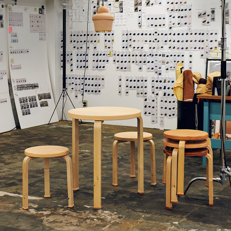 「WELL-MADE」Vol.10 《Artek + Hender Scheme》のレザー家具コレクション