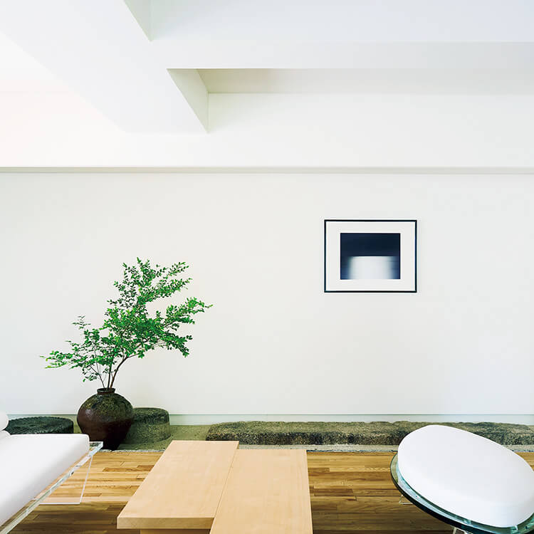 杉本博司の代表作〈海景〉のある部屋。六景